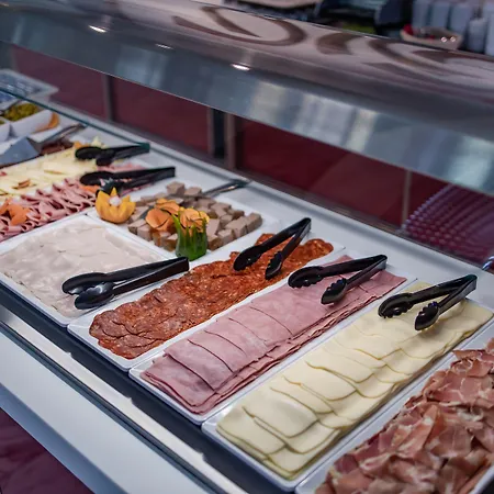 Servatur אתר נופש 3*